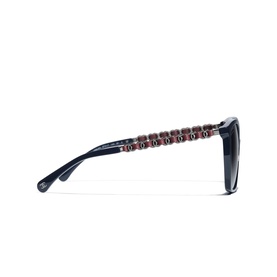 Square Sunglasses CH5546Q