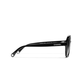 Pilot Sunglasses CH5552U