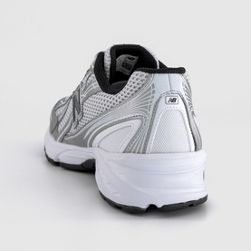 740 V2 Trainers