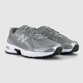 740 V2 Trainers
