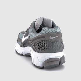 Zoom Vomero 5 Trainers