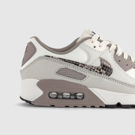 Air Max 90 Trainers