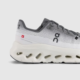 Cloudtilt Trainers