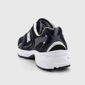 530 Trainers