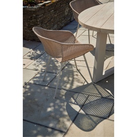 Maxfield Garden Dining Set Linen