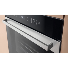 Pyrolytic and Hydrolytic Cleaning Built-In Oven