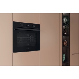 Single Oven with Hydrolytic Cleaning