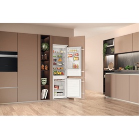 Built In 55cm Fridge Freezer Direct Cooling 70/30 Split 268L