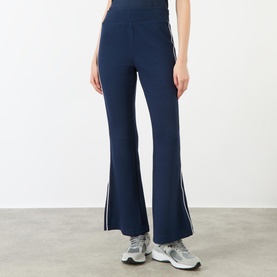 AirEssentials&reg; Piqu&eacute; Flare Sweatpants