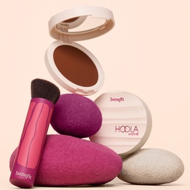 Hoola WaveMaker Cream Bronzer Brush