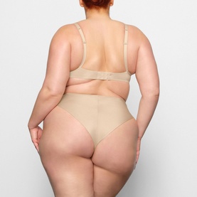 Push-Up Plunge Bra Sand