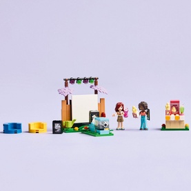 Friends Friendship Movie Night Pretend-Play Toy Building Kit