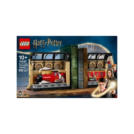 Harry Potter&trade; Book Nook: Hogwarts&trade; Express