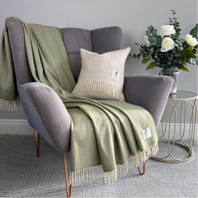 Lambswool Fern Herringbone Throw