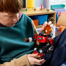 Sonic the Hedgehog&trade; Knuckles Vs. Dr. Eggman Egg Crusher Mech