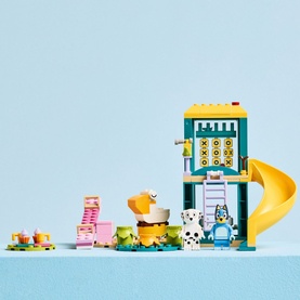 Bluey Playground Fun With Bluey & Chloe Building Kit