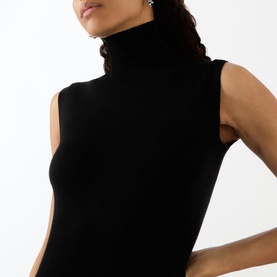 Vertigo Rib-Knit Roll Neck Sweater