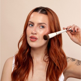 K13 Foundation Brush