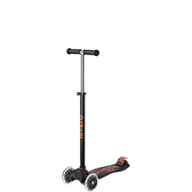 Maxi Micro Deluxe LED Scooter