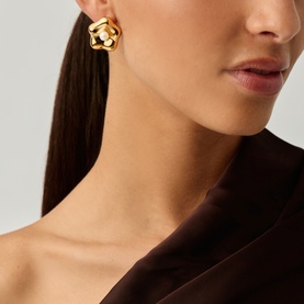Eny Puffy Daisy Oversized Stud Earrings