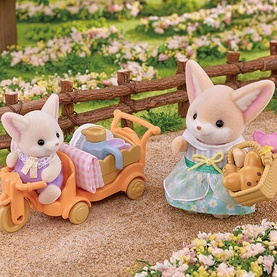 Sunny Picnic Set: Fennec Fox Sister & Baby