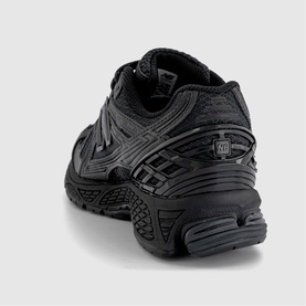 1906 Trainers