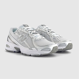 740 V2 Trainers