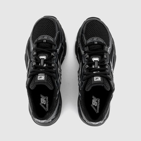 740 V2 Trainers