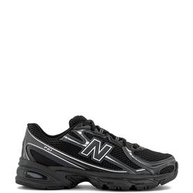 740 V2 Trainers