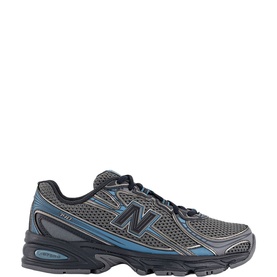 740 V2 Trainers