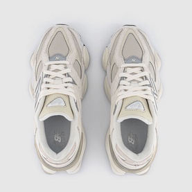 9060 Trainers