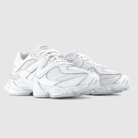 9060 Trainers