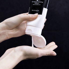 Revitalizing Volumizing Shampoo with Camellia Oil