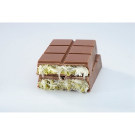 Milk Chocolate Filled Pistachio Cream with Cotton Candy 85g