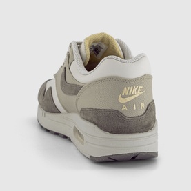 Air Max 1 Premium Trainers