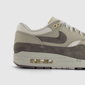 Air Max 1 Premium Trainers