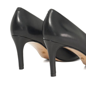 Aspiring Leather Court Shoes