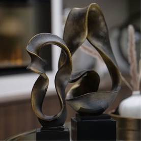 Abstract D&eacute;cor Sculpture