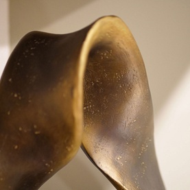 Abstract D&eacute;cor Sculpture