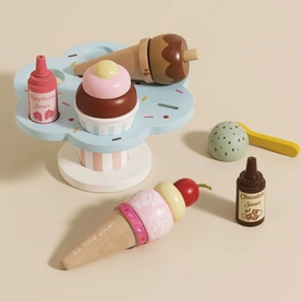 Carlo's Ice Cream Flavours Stand & Toppings