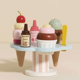 Carlo's Ice Cream Flavours Stand & Toppings