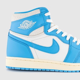 Air Jordan 1 Retro Hi-Top Trainers