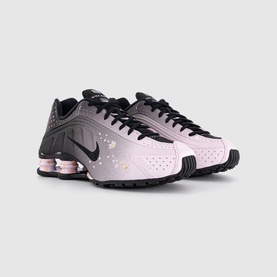 Shox R4 Trainers