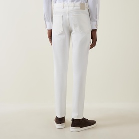 Comfort Fit Straight Jeans
