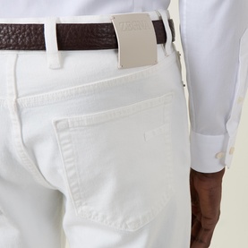 Comfort Fit Straight Jeans