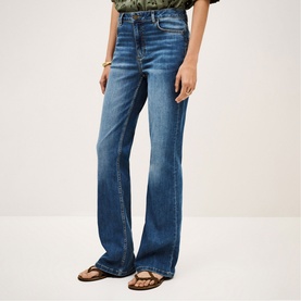Aommie Mid-Rise Bootcut Jeans