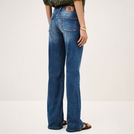 Aommie Mid-Rise Bootcut Jeans