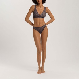 Moments Lace Thong