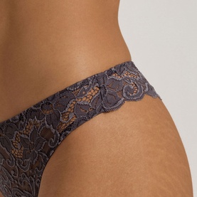Moments Lace Thong