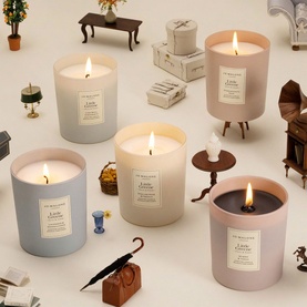 Special-Edition Lavender & Moonflower Scented Candle